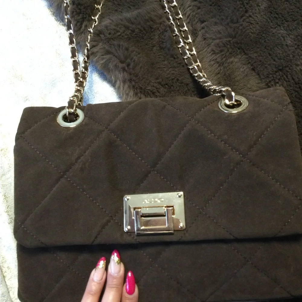 Aldo Quilted Shoulder Bag/crossbody with Gold Chain - Picture 4 of 5